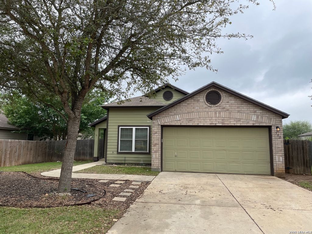 387 COPPER POINT DR, New Braunfels, TX 78130