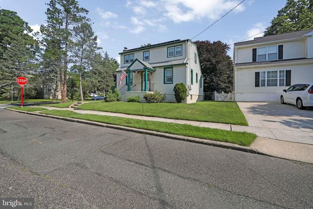 136 LINCOLN AVENUE, West Collingswood Heights, NJ 08059