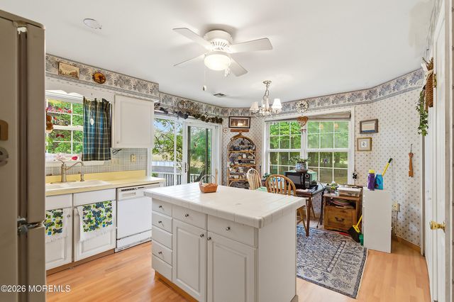 2289 Mount Hood Lane, Toms River, NJ 08753