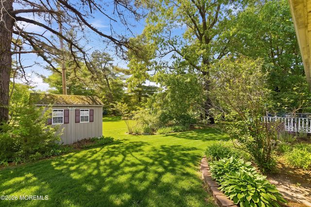 2289 Mount Hood Lane, Toms River, NJ 08753