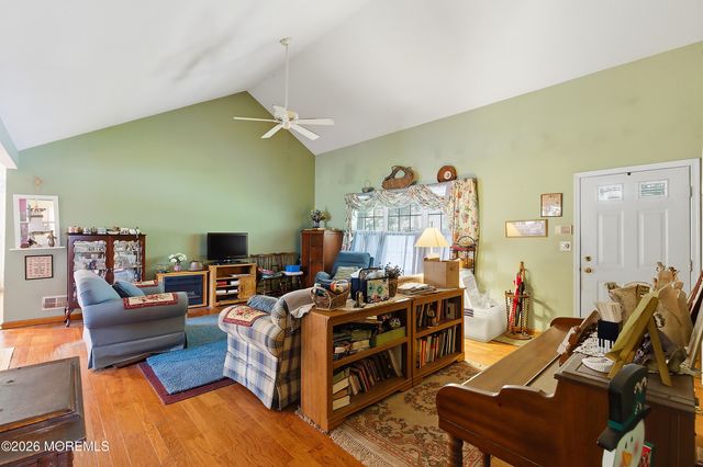 2289 Mount Hood Lane, Toms River, NJ 08753