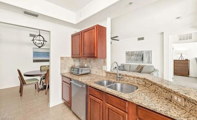 1315 Henley ST 1006, Naples, FL 34105