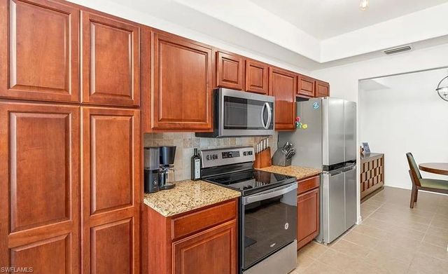 1315 Henley ST 1006, Naples, FL 34105