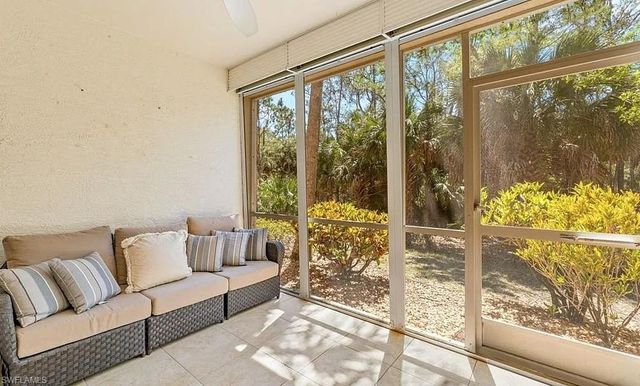 1315 Henley ST 1006, Naples, FL 34105