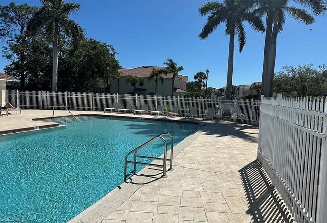 1315 Henley ST 1006, Naples, FL 34105