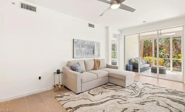 1315 Henley ST 1006, Naples, FL 34105