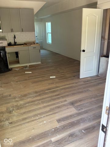 2356 Columbia Avenue, Indianapolis, IN 46205