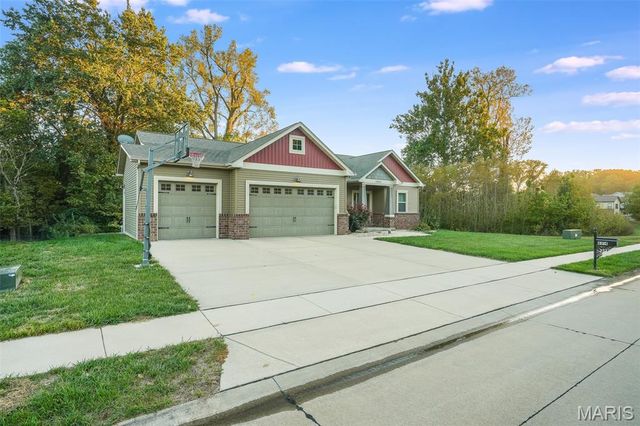 8914 Wheat Drive, Troy, IL 62294