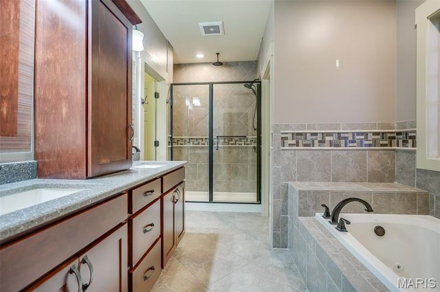 8914 Wheat Drive, Troy, IL 62294