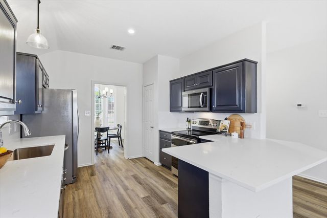 1432 Saint Gallen Lane, Lewisville, TX 75067