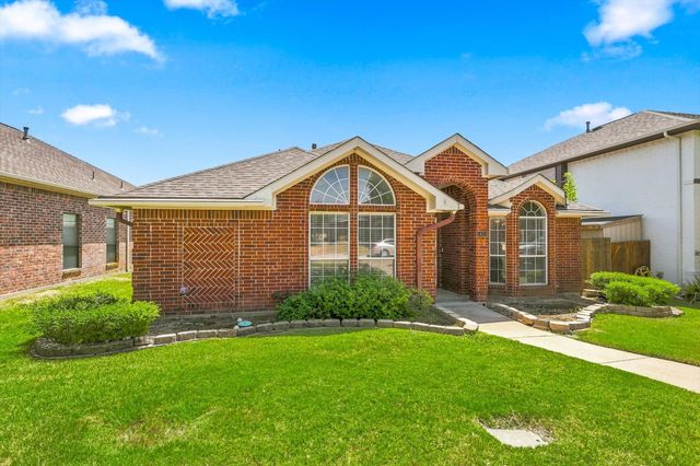 1432 Saint Gallen Lane, Lewisville, TX 75067
