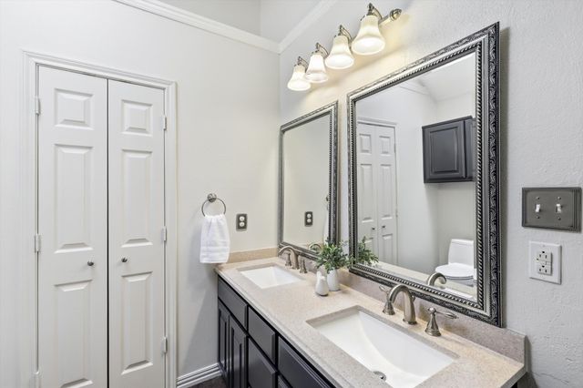 1432 Saint Gallen Lane, Lewisville, TX 75067