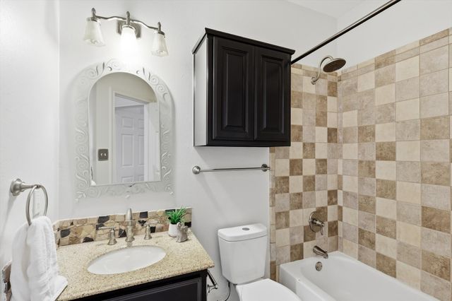 1432 Saint Gallen Lane, Lewisville, TX 75067