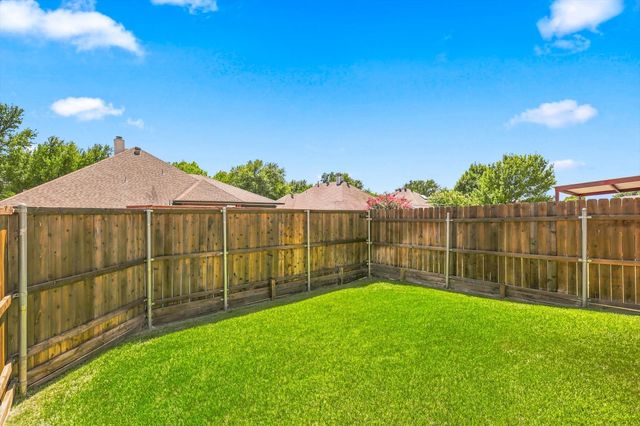 1432 Saint Gallen Lane, Lewisville, TX 75067