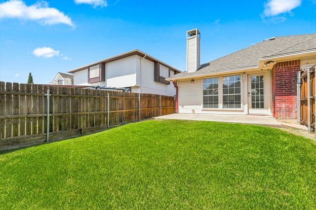 1432 Saint Gallen Lane, Lewisville, TX 75067