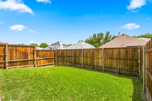 1432 Saint Gallen Lane, Lewisville, TX 75067