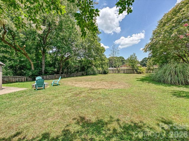 100 Aylesbury Lane, Indian Trail, NC 28079