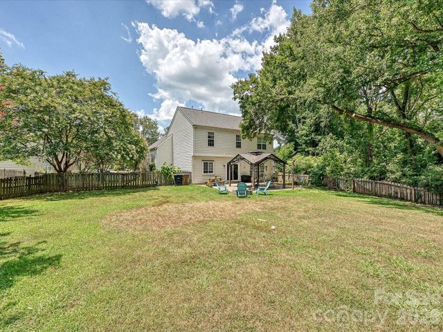 100 Aylesbury Lane, Indian Trail, NC 28079