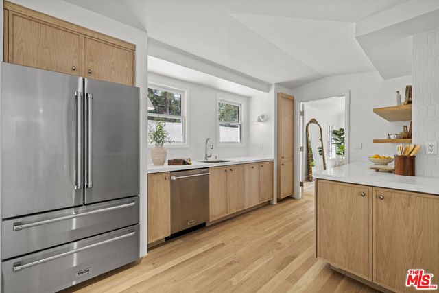 736 S Cloverdale Avenue, Los Angeles, CA 90036