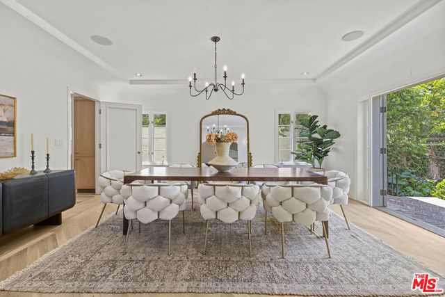 736 S Cloverdale Avenue, Los Angeles, CA 90036