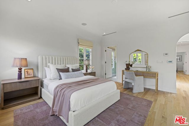 736 S Cloverdale Avenue, Los Angeles, CA 90036