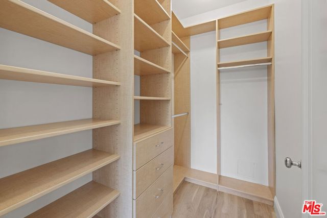 736 S Cloverdale Avenue, Los Angeles, CA 90036