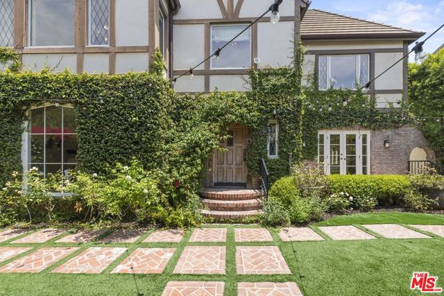 736 S Cloverdale Avenue, Los Angeles, CA 90036