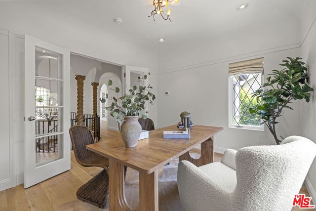 736 S Cloverdale Avenue, Los Angeles, CA 90036