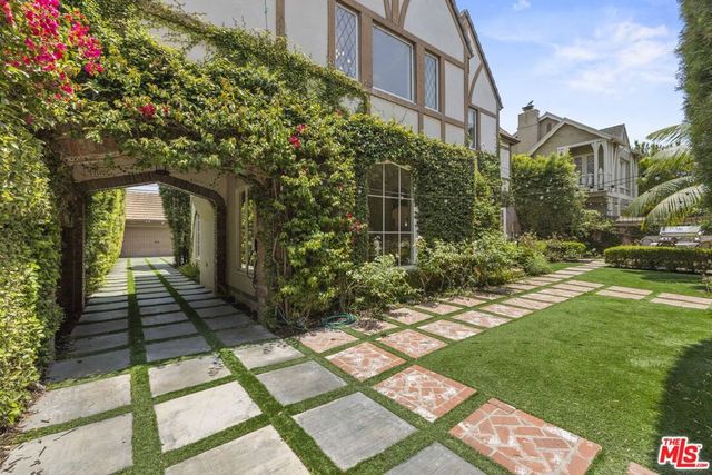 736 S Cloverdale Avenue, Los Angeles, CA 90036