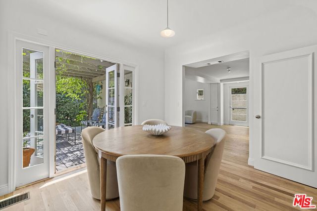 736 S Cloverdale Avenue, Los Angeles, CA 90036