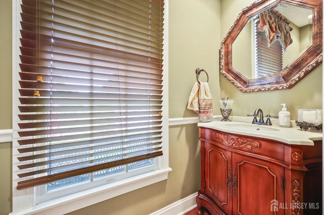 4 Breckenridge Court, Freehold, NJ 07728