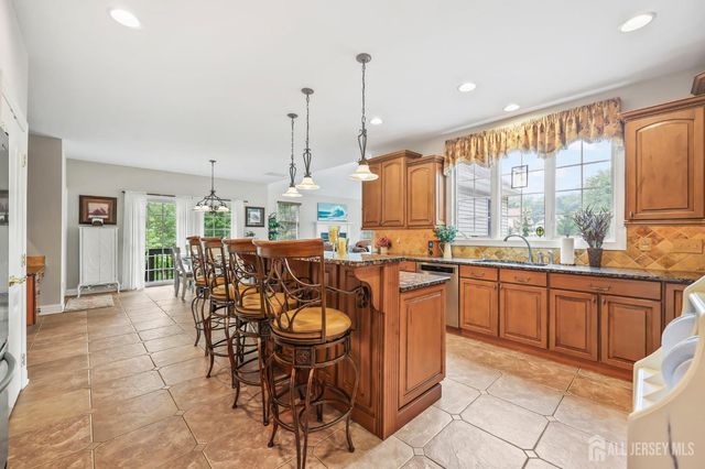 4 Breckenridge Court, Freehold, NJ 07728