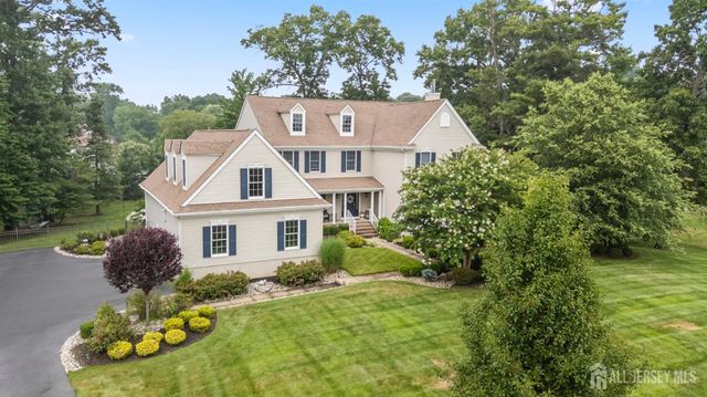 4 Breckenridge Court, Freehold, NJ 07728
