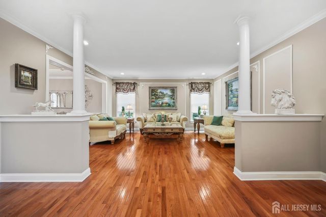 4 Breckenridge Court, Freehold, NJ 07728