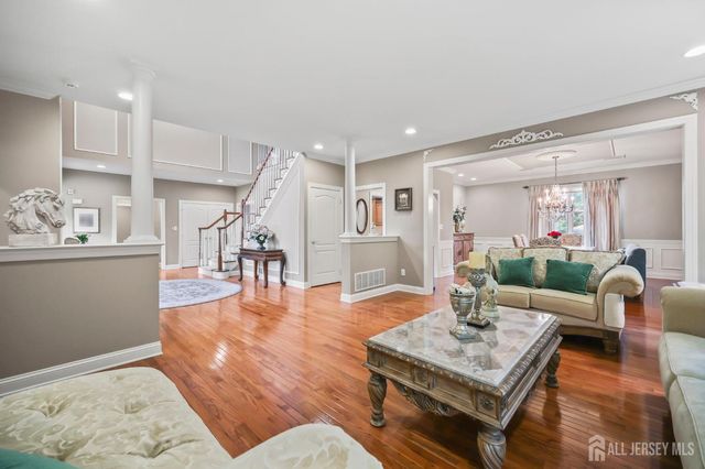 4 Breckenridge Court, Freehold, NJ 07728