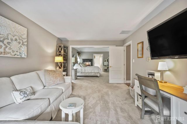 4 Breckenridge Court, Freehold, NJ 07728