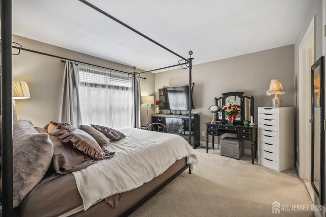 4 Breckenridge Court, Freehold, NJ 07728