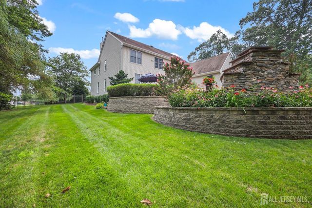 4 Breckenridge Court, Freehold, NJ 07728