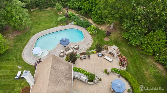 4 Breckenridge Court, Freehold, NJ 07728