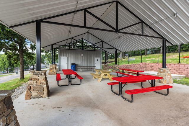 31045 Forrest Drive, Afton, OK 74331