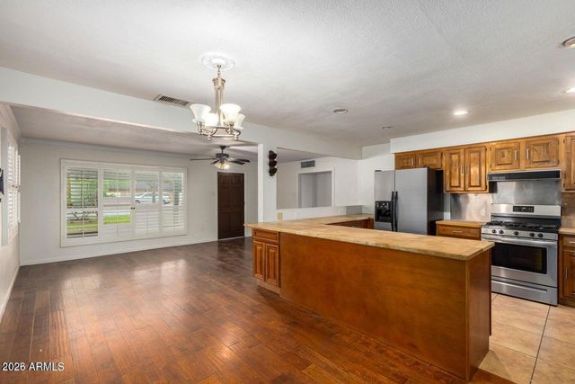 7340 N 7th Avenue, Phoenix, AZ 85021