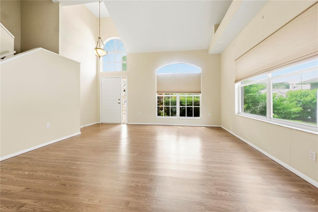 Image 22 of property listing at 4951 AUGUSTA AVENUE, Oldsmar, FL 34677