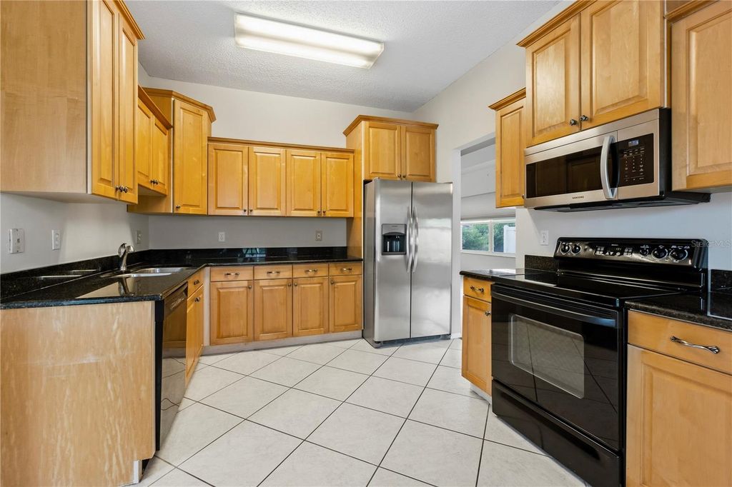 Image 26 of property listing at 4951 AUGUSTA AVENUE, Oldsmar, FL 34677