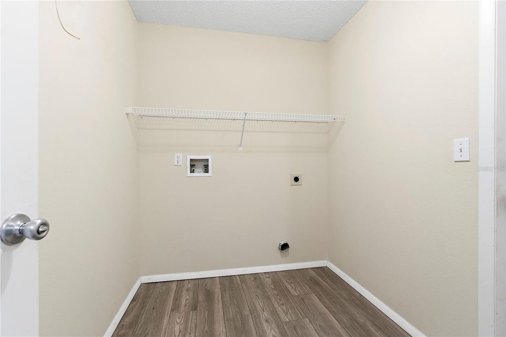 Image 34 of property listing at 4951 AUGUSTA AVENUE, Oldsmar, FL 34677