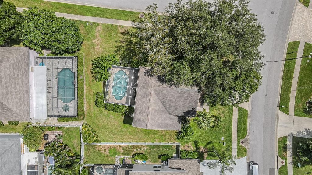 Image 5 of property listing at 4951 AUGUSTA AVENUE, Oldsmar, FL 34677