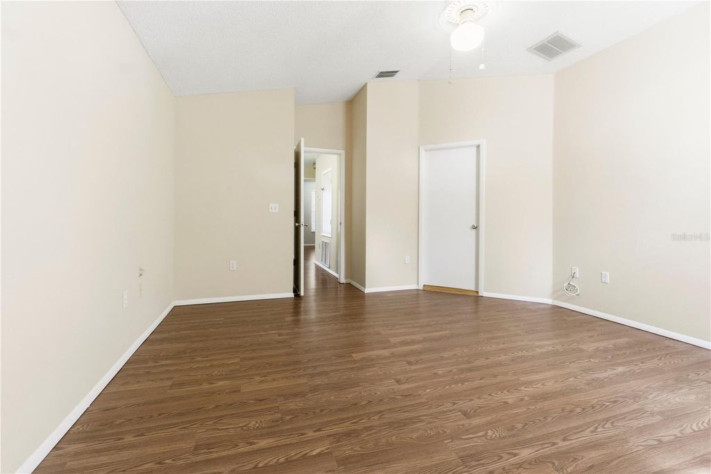 Image 48 of property listing at 4951 AUGUSTA AVENUE, Oldsmar, FL 34677