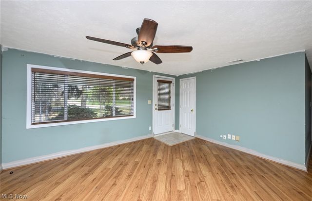 1922 Edgewood Drive, Twinsburg, OH 44087