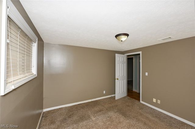 1922 Edgewood Drive, Twinsburg, OH 44087