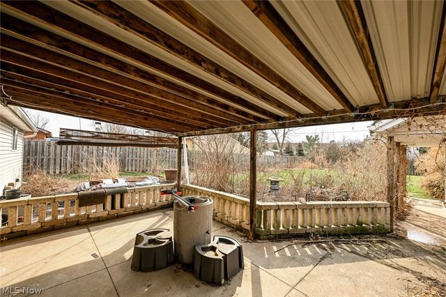 1922 Edgewood Drive, Twinsburg, OH 44087