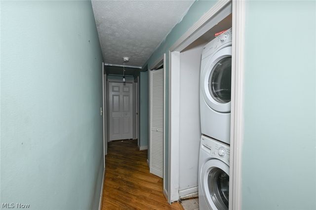 1922 Edgewood Drive, Twinsburg, OH 44087